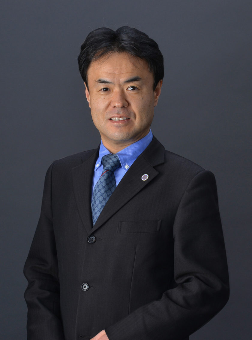 系長 山田雄二